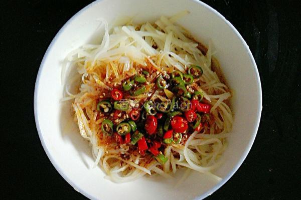 酸辣凉拌土豆丝的做法图解8