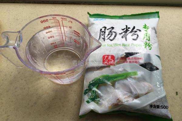自制猪肉鸡蛋肠粉的做法图解1