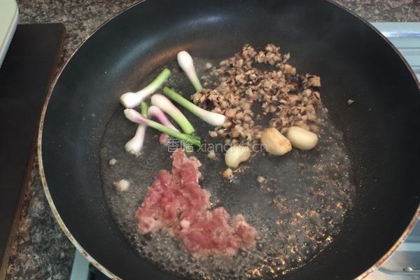 自制猪肉鸡蛋肠粉的做法图解9
