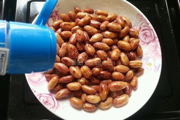 健康油炸花生米的做法图解7