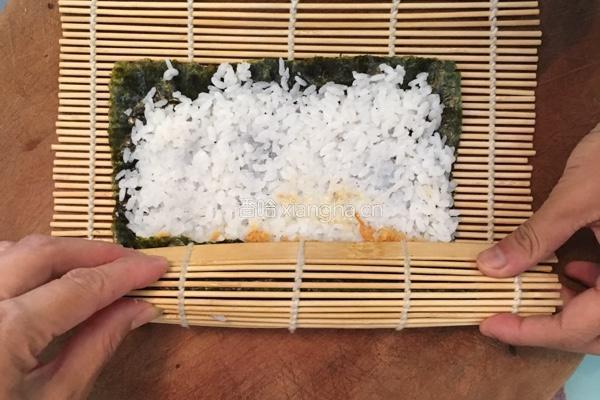 肉松寿司的做法图解5