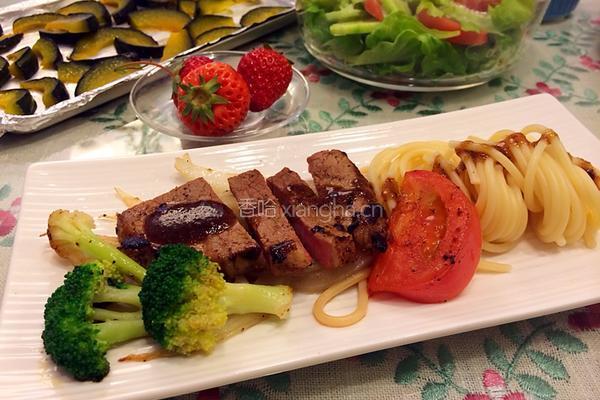 黑椒牛排餐的做法图解10