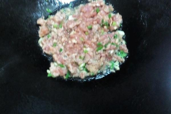 猪肉芸豆包子的做法图解6