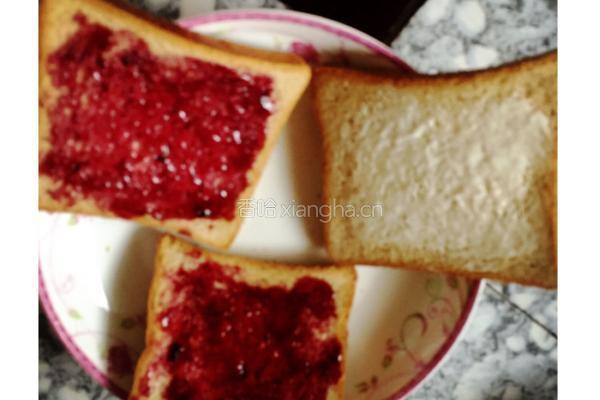 鸡蛋火腿肉松三明治的做法图解6
