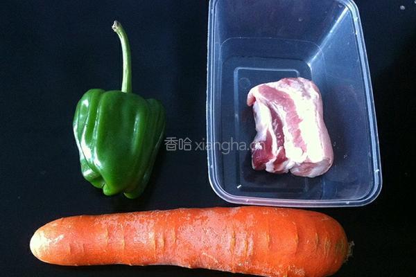 糖醋肉段的做法图解1