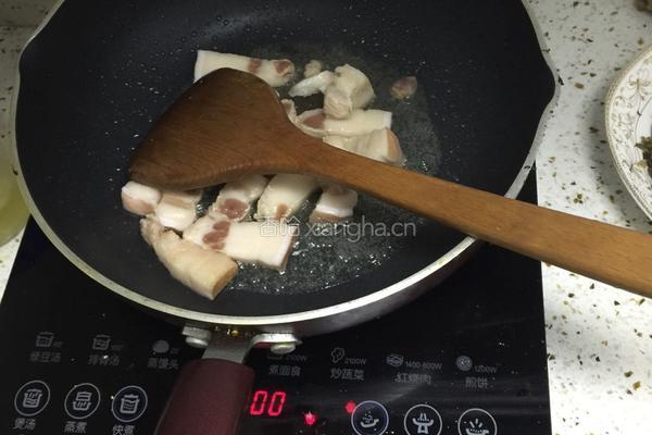 梅菜干烧肉的做法图解3