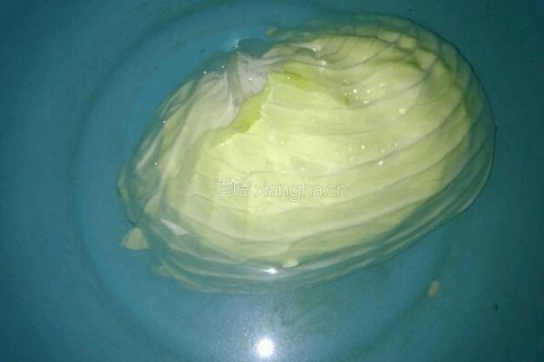 干锅手撕包菜的做法图解1