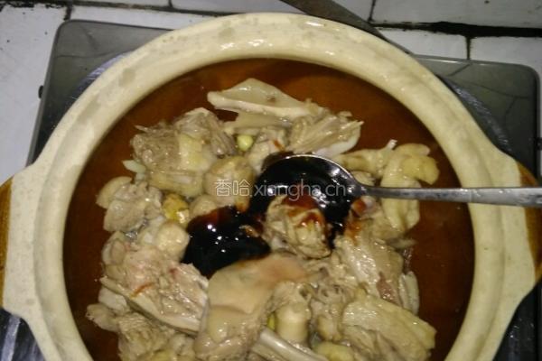 老鸭笋干煲的做法图解4