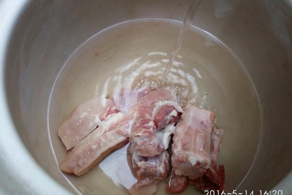 枸杞山药排骨汤的做法图解7