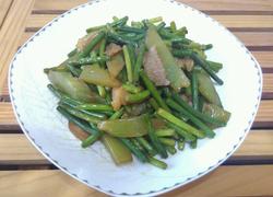 莴苣蒜苗咸肉片