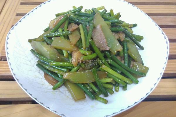 莴苣蒜苗咸肉片