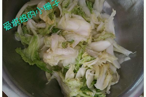 凉拌酸辣白菜的做法图解3