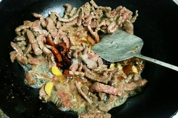 蒜苔炒牛肉的做法图解4