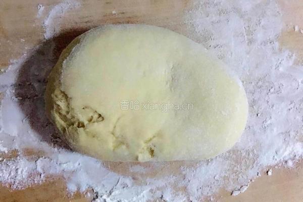 番茄奶酪披萨的做法图解7