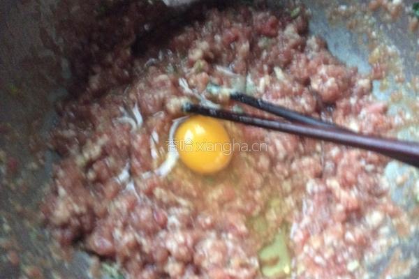 猪肉芹菜馅饺子的做法图解7