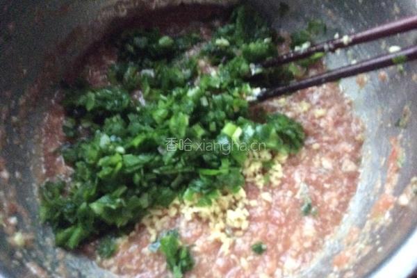 猪肉芹菜馅饺子的做法图解9