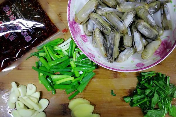 辣炒蛏子的做法图解1