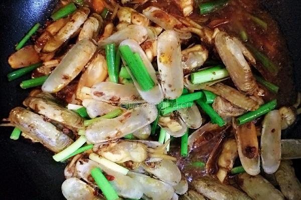 辣炒蛏子的做法图解5