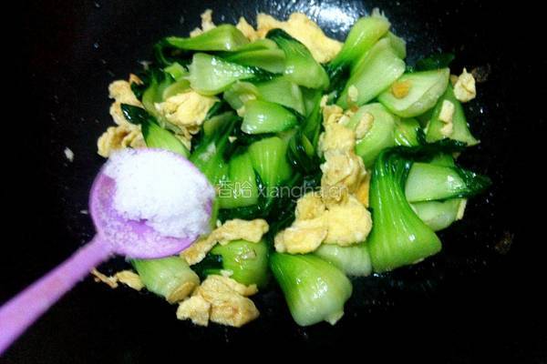 油菜炒鸡蛋的做法图解7