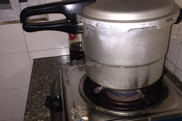 红豆薏米的做法图解3