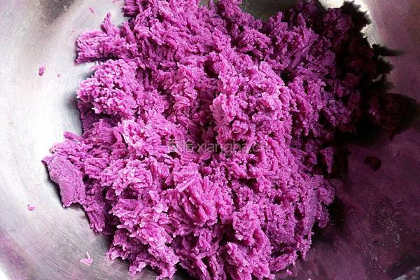 双色紫薯馒头卷的做法图解3
