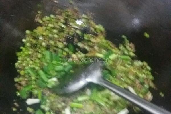 豌豆炒肉的做法图解7