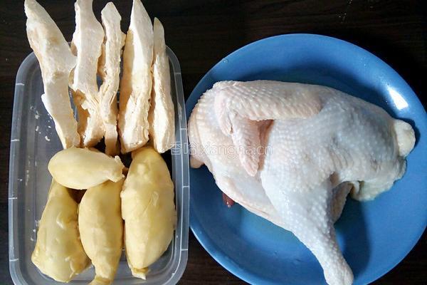 榴莲炖鸡的做法图解1