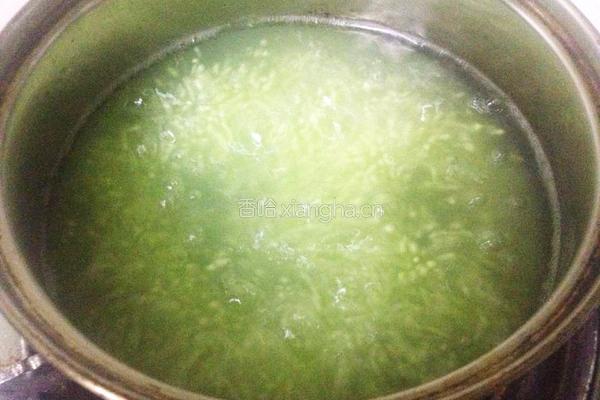 西米绿豆沙的做法图解3