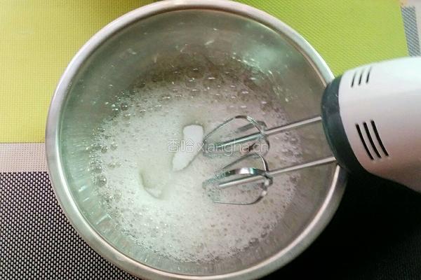 八寸菠菜戚风的做法图解6
