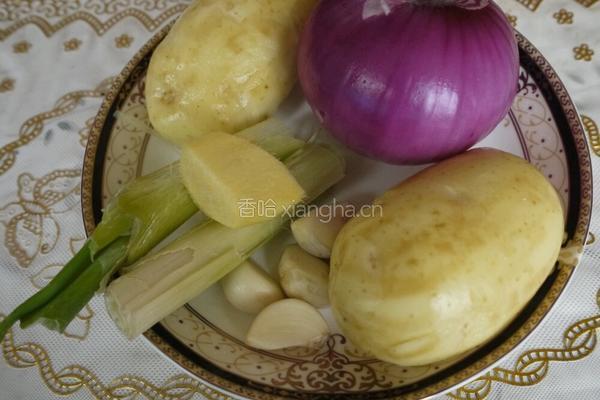 洋葱炒土豆的做法图解1