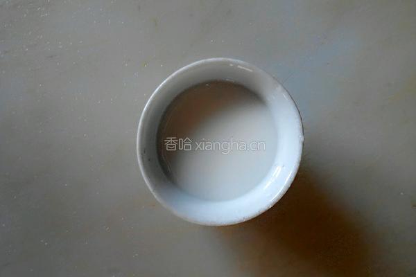 玉米甜汤的做法图解1