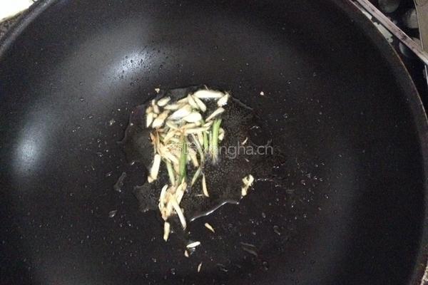 大虾红烧豆腐的做法图解4