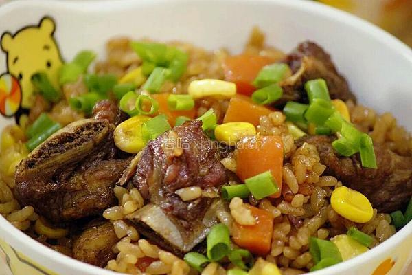 电饭锅排骨焖饭的做法图解1