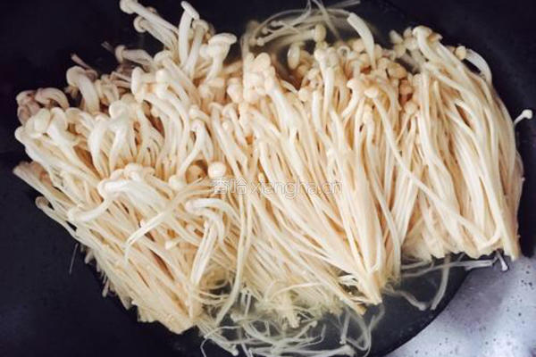 清炒金针菇的做法图解2