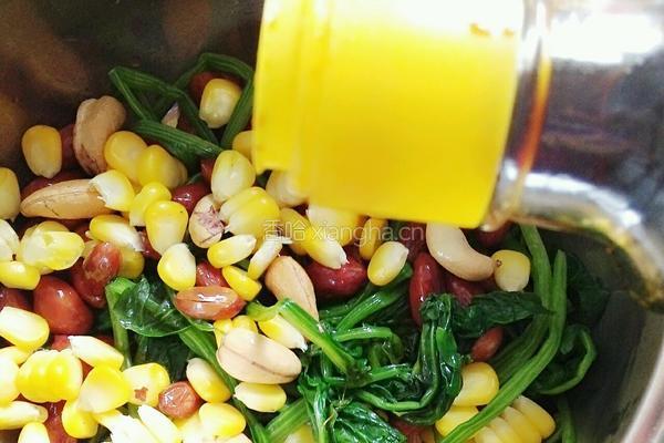 花生米拌菠菜的做法图解6