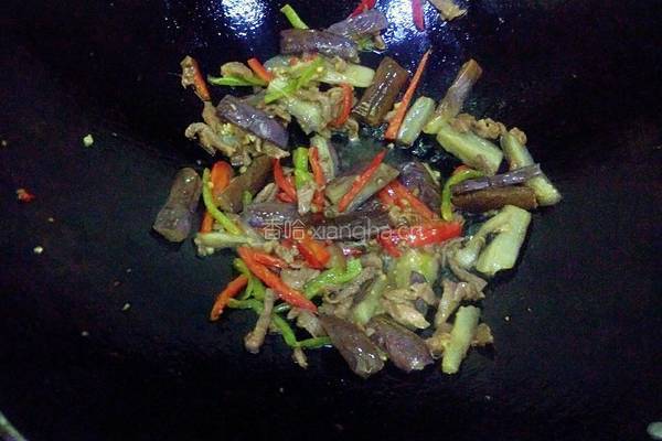 香辣茄子炒肉的做法图解7