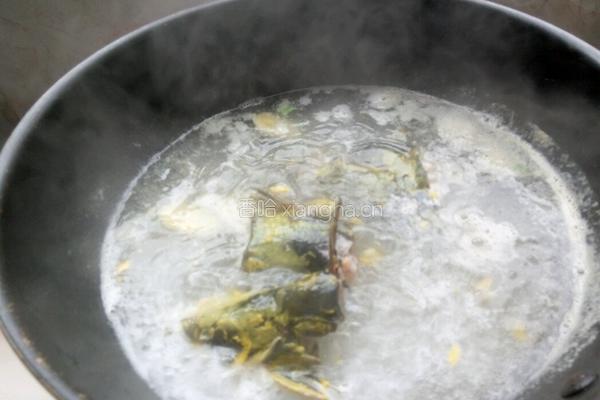 鲶鱼炖豆腐的做法图解8