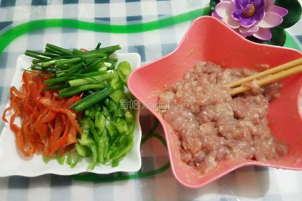 肉丝炒豆芽的做法图解2