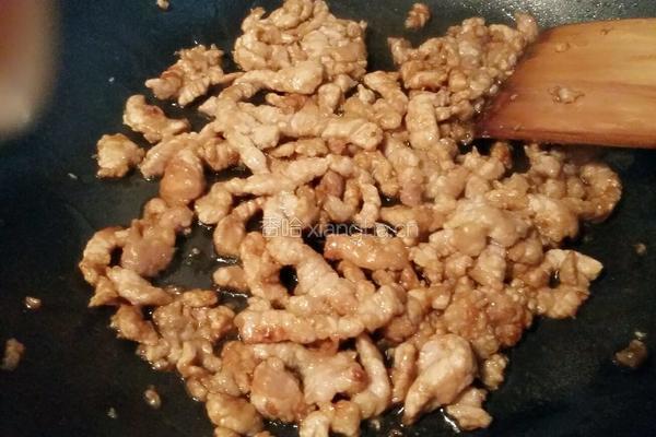 肉丝炒豆芽的做法图解7