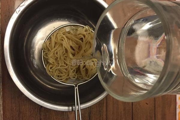 拌冷面的做法图解5