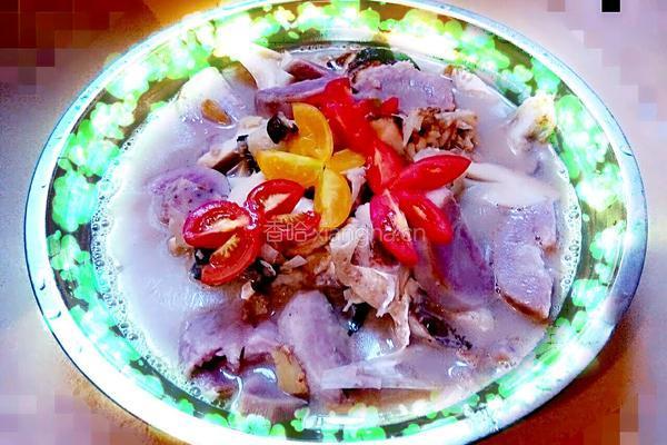 大头鱼芋头杏鲍菇碎肉汤的做法图解12