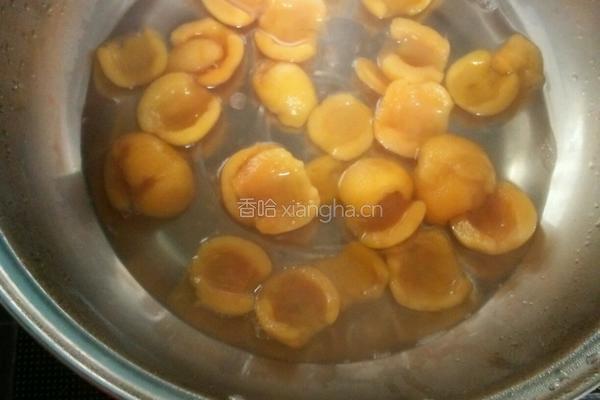 冰糖枇杷的做法图解5