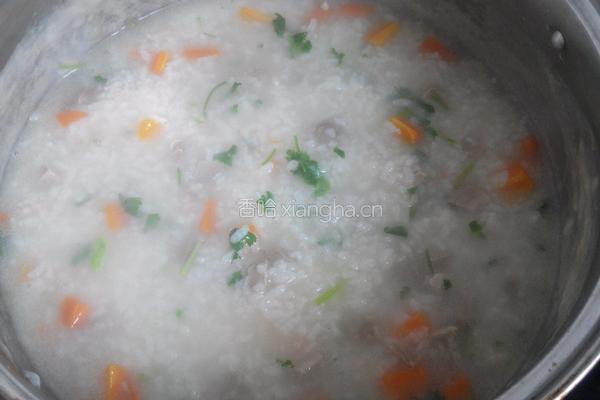 胡萝卜瘦肉粥的做法图解7