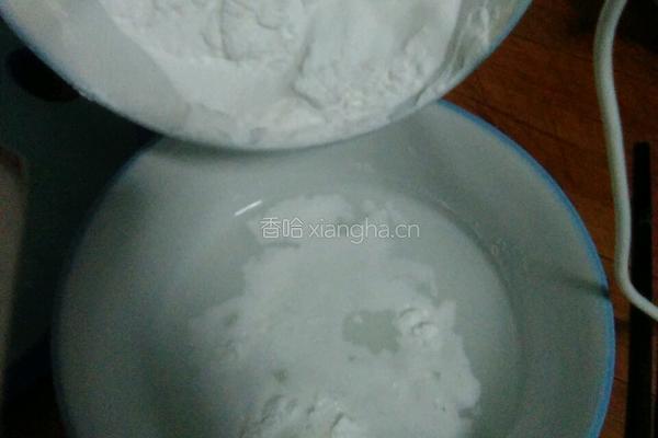 自制拌凉粉的做法图解1