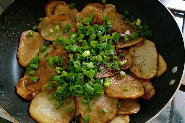 煎土豆片的做法图解9