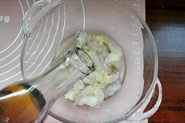 芦笋炒虾仁的做法图解3