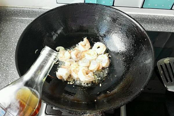芦笋炒虾仁的做法图解8
