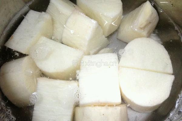 山药炖排骨的做法图解1