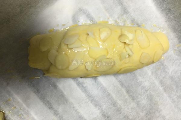扁桃片豆沙面包的做法图解7
