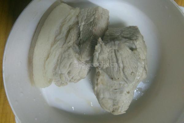 青椒回锅肉的做法图解2